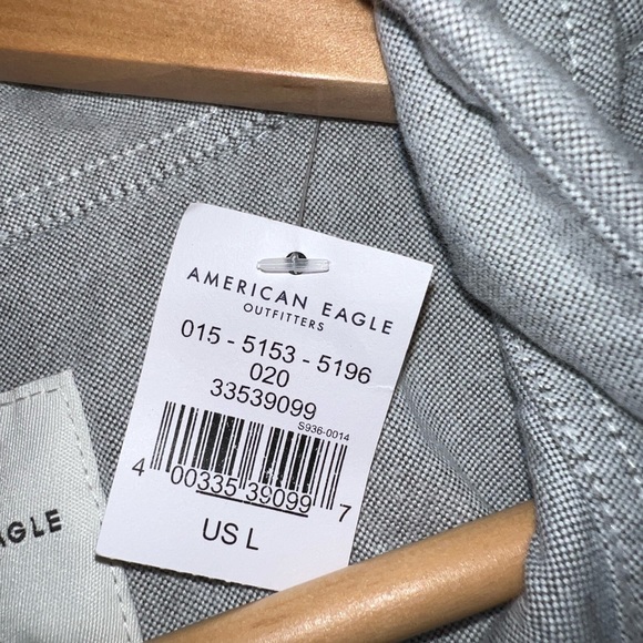 🤍🤍NWT AMERICAN EAGLE MENS BUTTON DOWN LIGHT GRAY WINTER BUTTON COLLARED SHIRT - Picture 4 of 9
